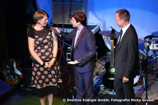 Begr&uuml;&szlig;ung Dr. Mertens u. Fr. H&ouml;vener &middot &copy; Positive Energie GmbH, Fotografin Nicky Gruber